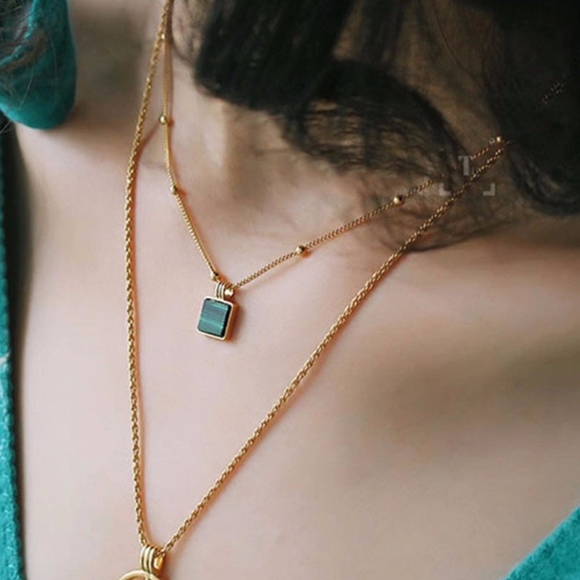 Malachite Beaded Pendent Gold Choker Necklace - Picture 3 of 8